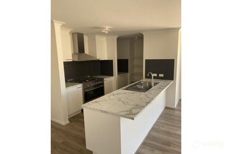 20 Kennelly Cres, Stratford, VIC 3862