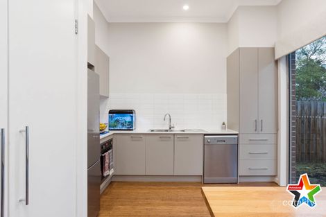 Property photo of 2 Cedar Close Mooroolbark VIC 3138