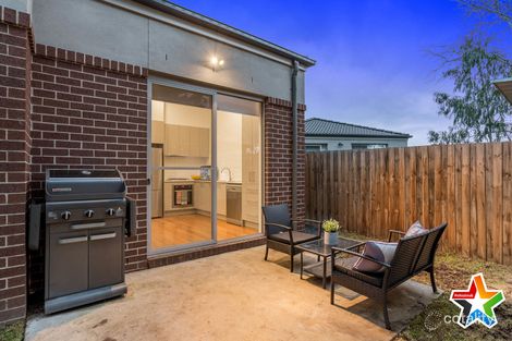 Property photo of 2 Cedar Close Mooroolbark VIC 3138