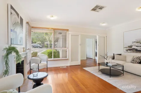 Property photo of 2 Ebon Court Doncaster VIC 3108