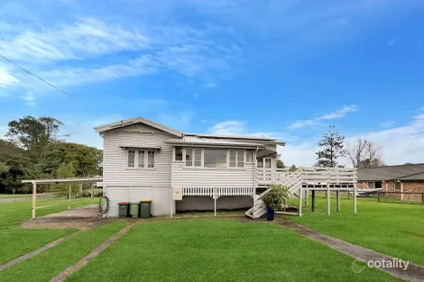 28 Hendy St, Woodford, QLD 4514