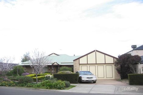 31 Edrington Park Dr, Berwick, VIC 3806