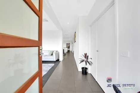 Property photo of 54 Albert Drive Melton South VIC 3338