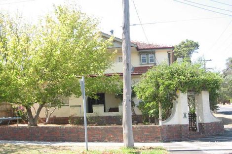 26 Woolcock Ave, Kew East, VIC 3102