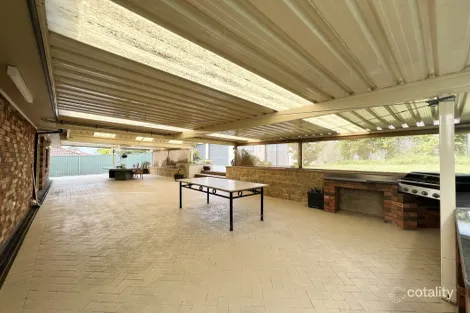 Property photo of 14 Holly Close Lake Haven NSW 2263