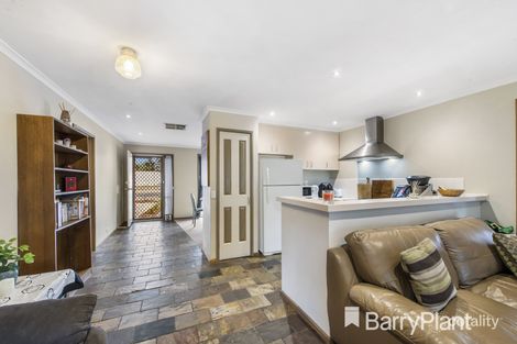 Property photo of 3 Mowbray Crescent Kurunjang VIC 3337