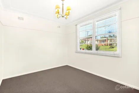 Property photo of 2 Stapleton Street Unanderra NSW 2526