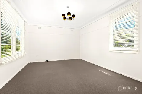 Property photo of 2 Stapleton Street Unanderra NSW 2526