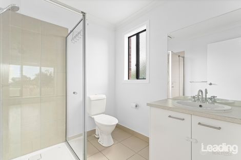 Property photo of 10 Glastonbury Drive Sunbury VIC 3429