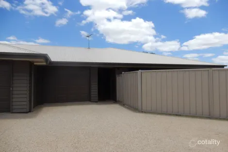 3/4 Parkway St, Emerald, QLD 4720