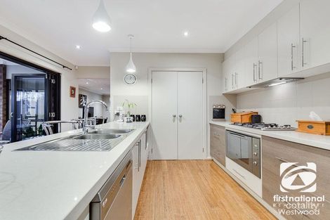 Property photo of 51 Minindee Road Manor Lakes VIC 3024