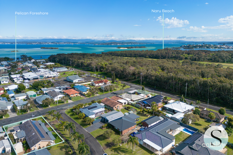 Property photo of 33 Cabbage Tree Palm Crescent Pelican NSW 2281