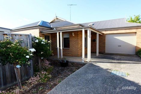 2/7a Silkwood Cl, Highton, VIC 3216