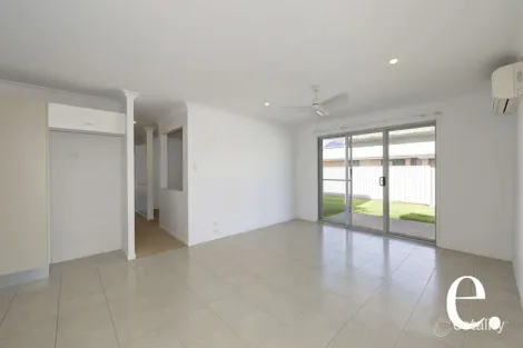 Property photo of 13 Wedgeleaf Place Ashfield QLD 4670