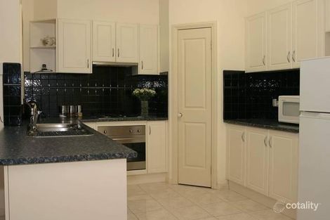 Property photo of 34 Wembley Drive Berwick VIC 3806