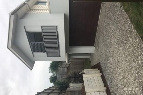 Property photo of 76 Hanover Drive Pimpama QLD 4209