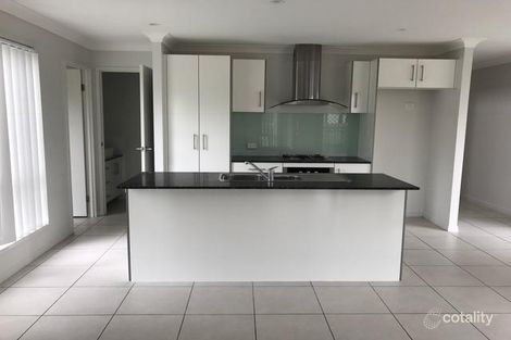 Property photo of 76 Hanover Drive Pimpama QLD 4209