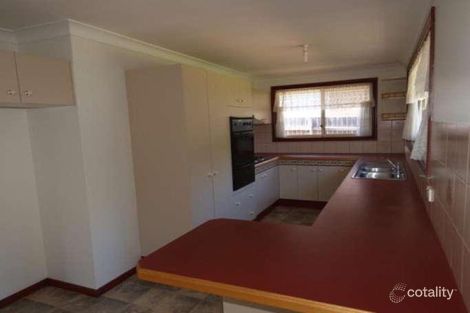 Property photo of 26 Gavin Way Lake Haven NSW 2263
