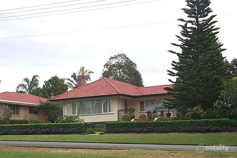 22 Brooke Ave, Southport, QLD 4215