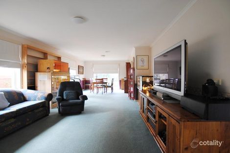 Property photo of 6 Captain Cook Close Skye VIC 3977
