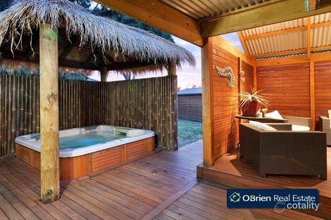 Property photo of 122 Marisa Crescent Berwick VIC 3806