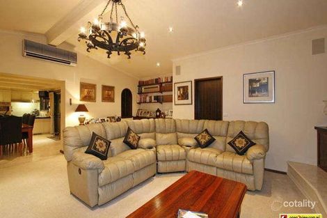 Property photo of 8 Carnoustie Court Frankston VIC 3199