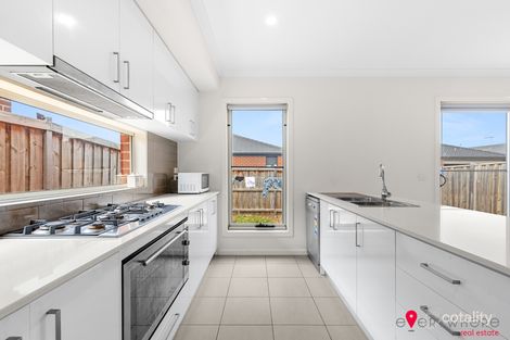 Property photo of 13 Stanmore Crescent Wyndham Vale VIC 3024