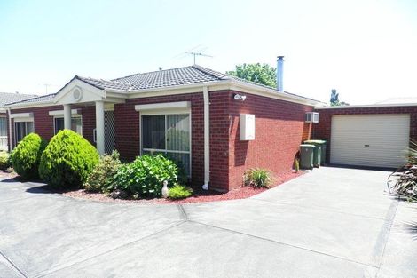 2/19 James St, Pakenham, VIC 3810