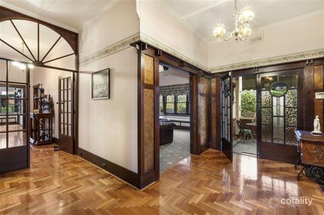 Property photo of 152 Summerhill Road Glen Iris VIC 3146