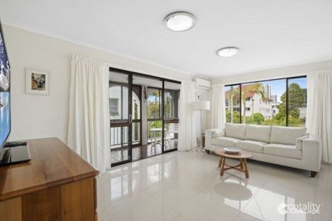 Property photo of 35 Armrick Avenue Broadbeach QLD 4218