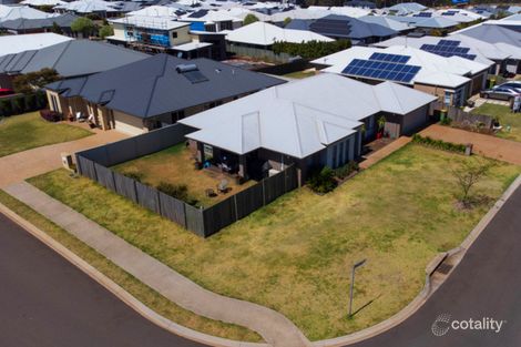 14 Meares St, Kearneys Spring, QLD 4350