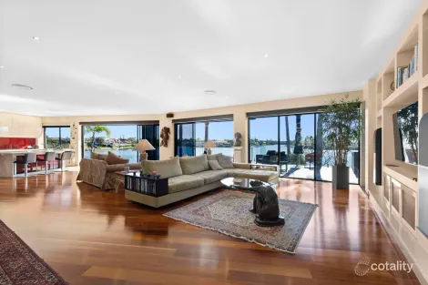 Property photo of 29 Mackay Close Bundall QLD 4217
