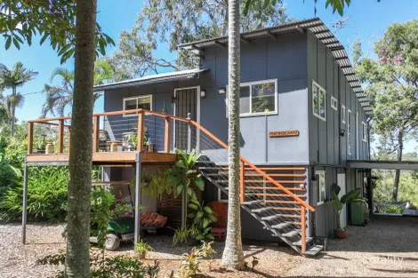 Property photo of 2 Waterside Drive Macleay Island QLD 4184