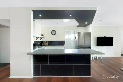 Property photo of 7/4 Sunshine Court Labrador QLD 4215