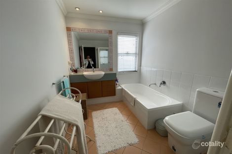 Property photo of 20 Fairway Drive Clear Island Waters QLD 4226