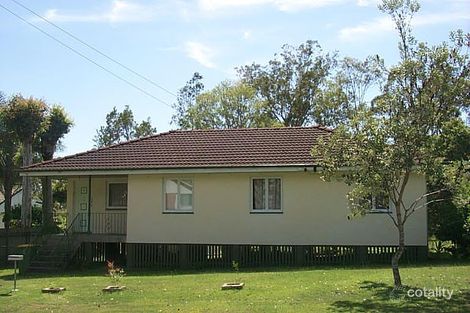 25 Maryanne St, Riverview, QLD 4303