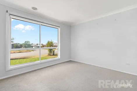 Property photo of 41 Strickland Drive Boorooma NSW 2650