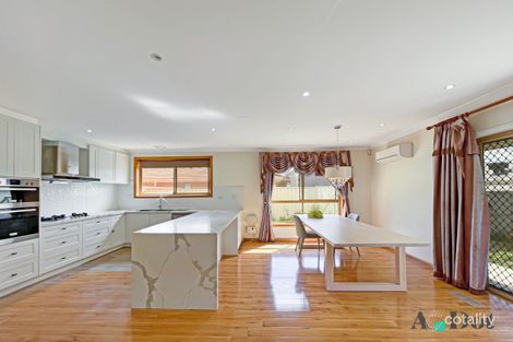 Property photo of 10 Appletree Drive Mill Park VIC 3082