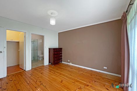 Property photo of 10 Appletree Drive Mill Park VIC 3082