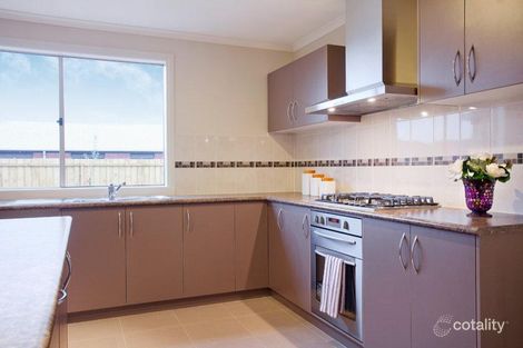 Property photo of 13 Dash Drive Cranbourne East VIC 3977