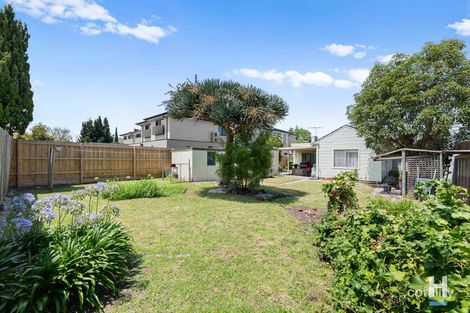 Property photo of 11 Luckins Road Bentleigh VIC 3204