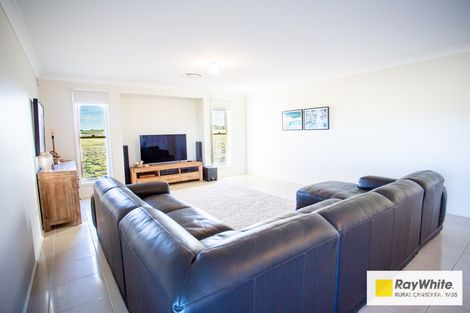 Property photo of 4 Rayner Place Yass NSW 2582