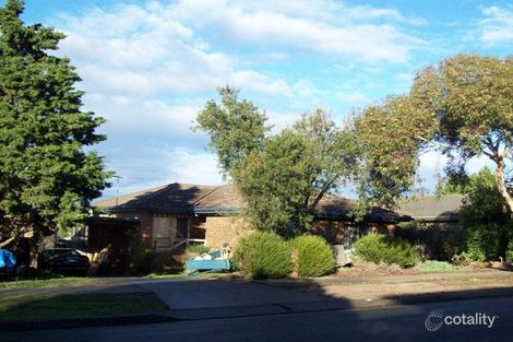 15 Oxley Way, Endeavour Hills, VIC 3802