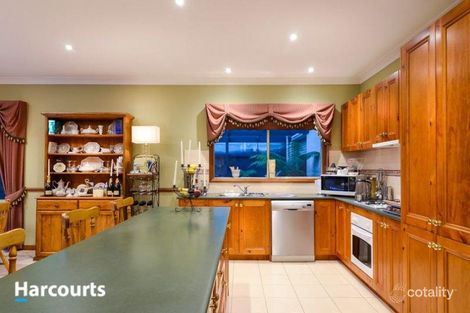 Property photo of 11 The Promenade Narre Warren South VIC 3805