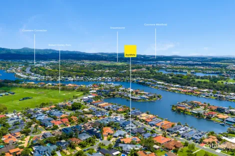 Property photo of 13 The Parade Helensvale QLD 4212