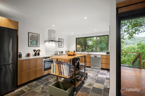 Property photo of 180 Prices Circuit Woronora NSW 2232