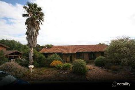 11 Barossa Cres, Hallett Cove, SA 5158