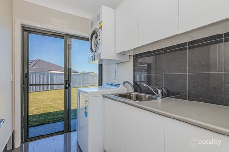 1 Aquila Cct, Banksia Beach, QLD 4507