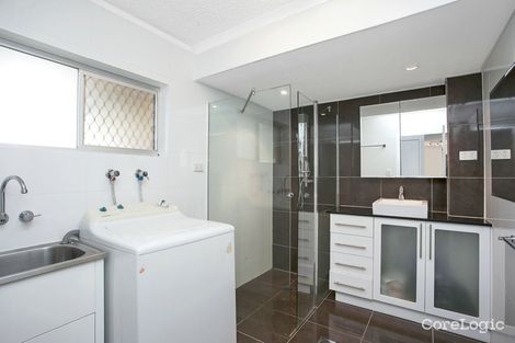 Property photo of 2/21 Messines Crescent Miami QLD 4220