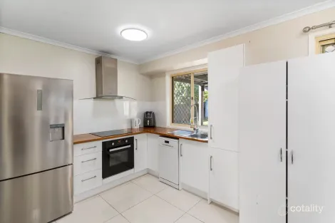 Property photo of 113 Castile Crescent Edens Landing QLD 4207